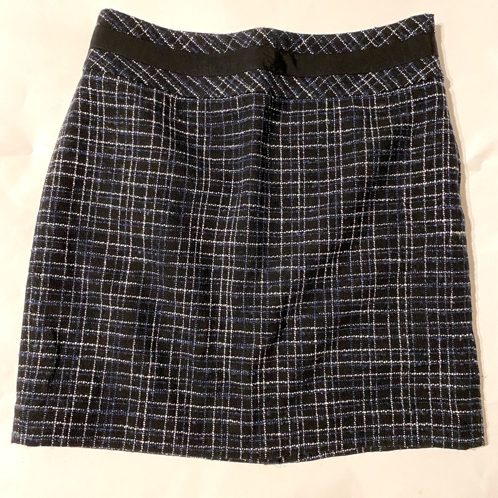 Mini woven pencil skirt